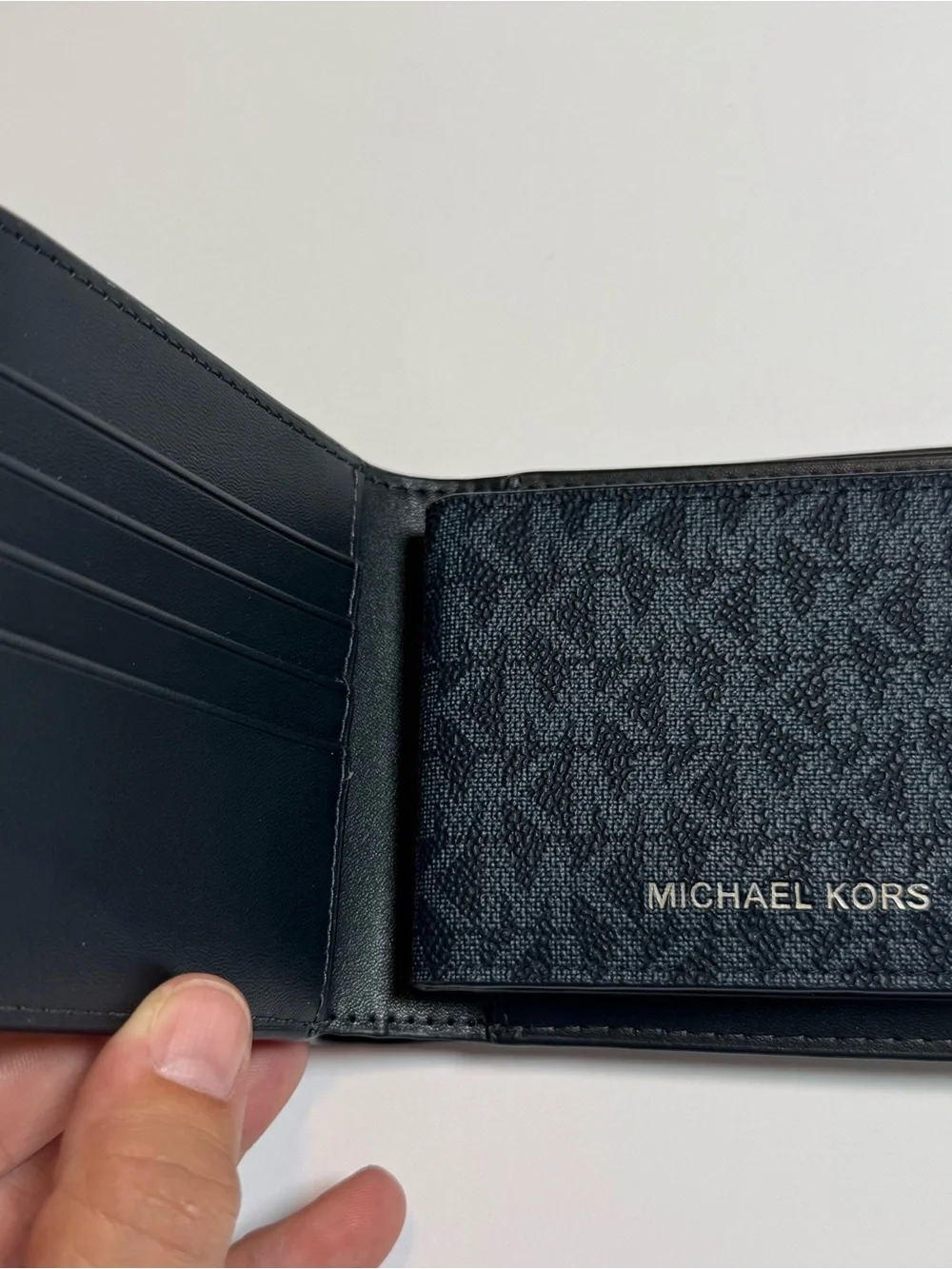 Michael Kors Cooper Logo Billfold Wallet with Removable Passcase Navy